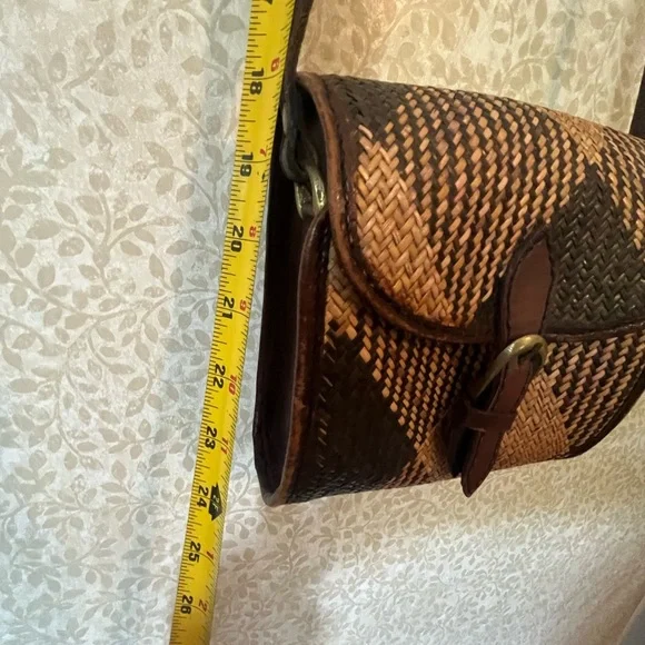 Vintage Indonesian crossbody - Picture 9 of 13